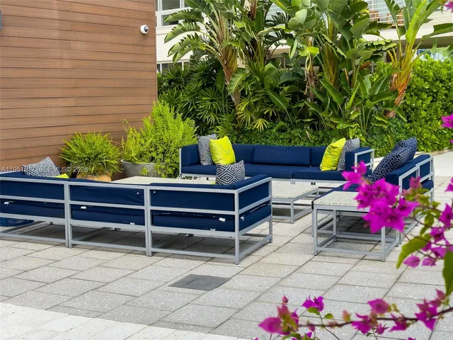 $585,000 | 3250 Northeast 1st Avenue, Unit 518, Miami, FL 33127