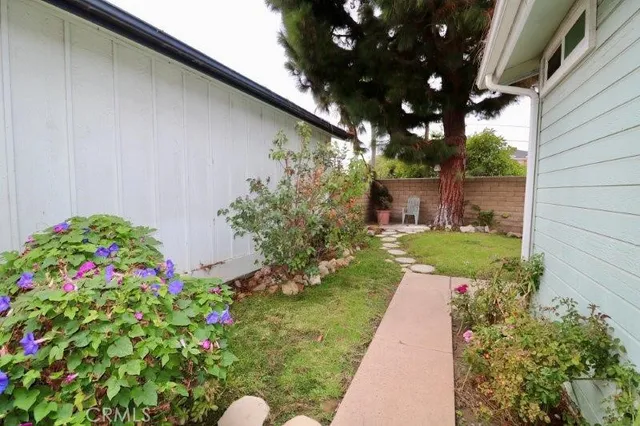 $394,600 | 2544 Forest Lake, Unit 20, Santa Ana, CA 92705