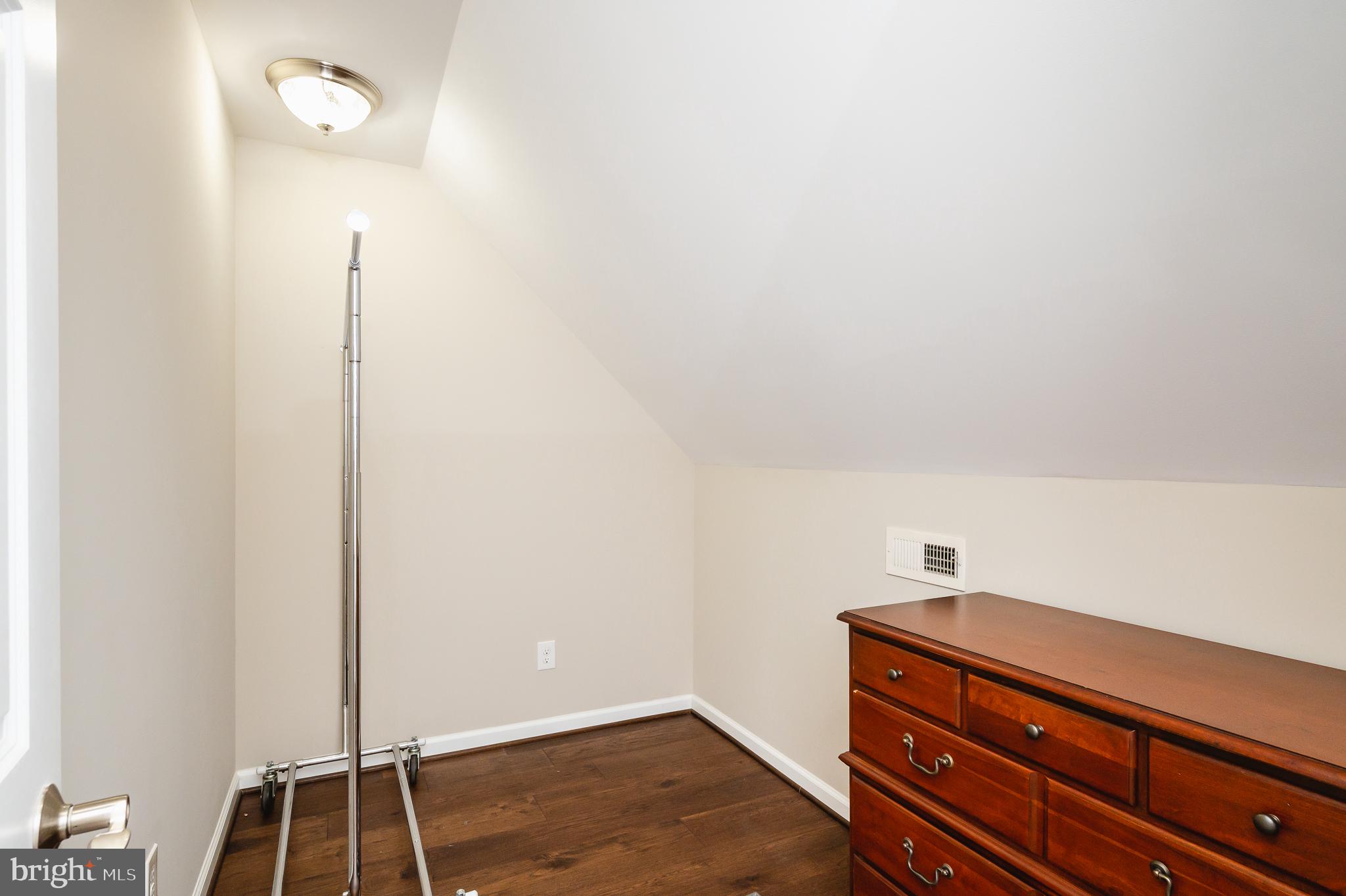 16400 Falls Road Monkton, MD 21111 - Photo 34 of 44 Walk in Primary Closet