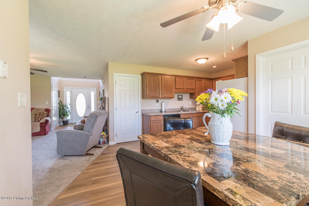 7322 Quindero Run Road Louisville, KY 40228 - Photo 10 of 29 DSC_3405