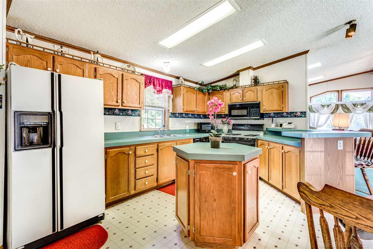 2390 Lakeshore Road Applegate, MI 48401 - Photo 18 of 38