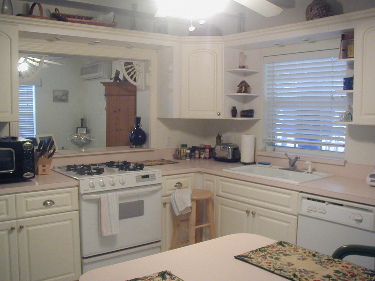 196 Coral Road Islamorada, FL 33036 - Photo 3 of 5 kitchen