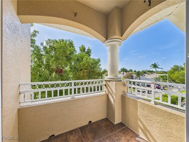 $199,000 | 1518 Southwest 50th Street, Unit 303, Cape Coral, FL 33914