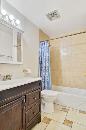 $260,000 | 7204 Schneider Avenue, Hammond, IN 46323