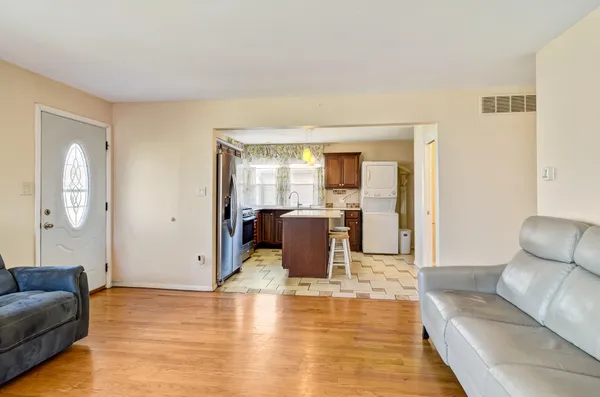 $260,000 | 7204 Schneider Avenue, Hammond, IN 46323