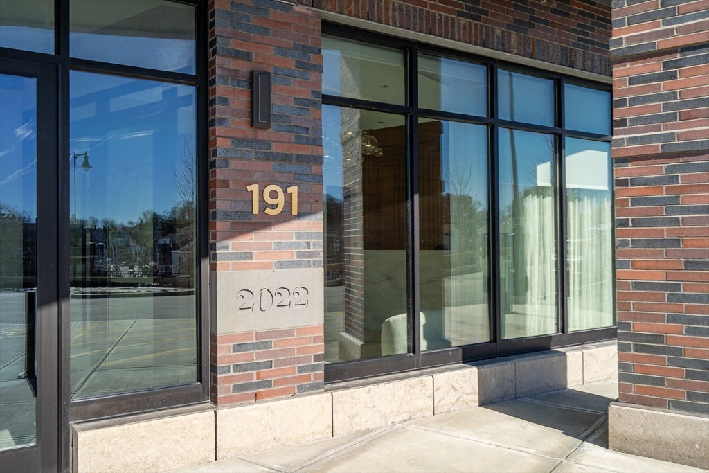 191 Washington Street, Unit 421 Boston, MA 02135 - Photo 40 of 42