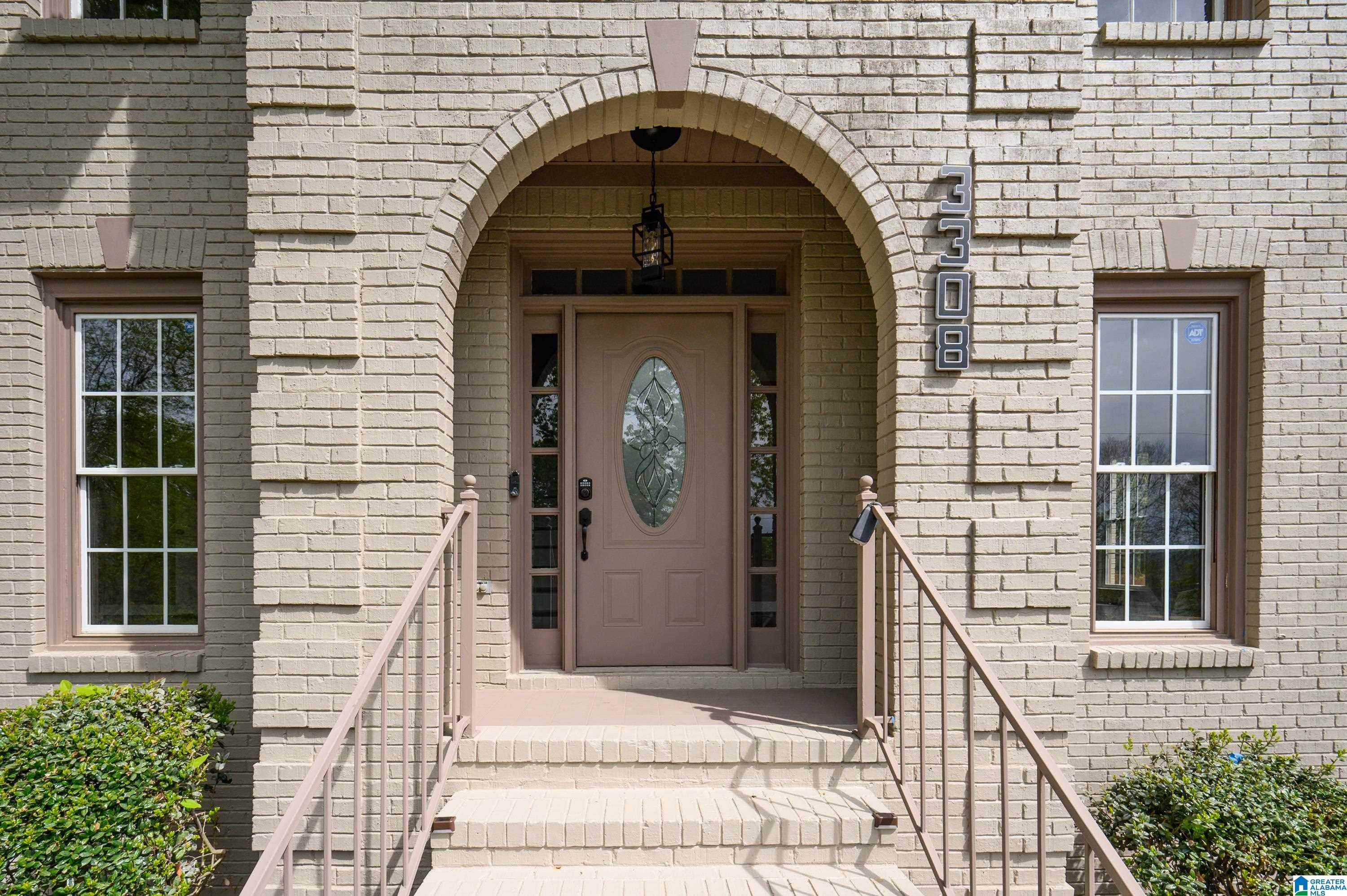 3308 Saddlebrook Circle Birmingham, AL 35210 - Photo 3 of 68