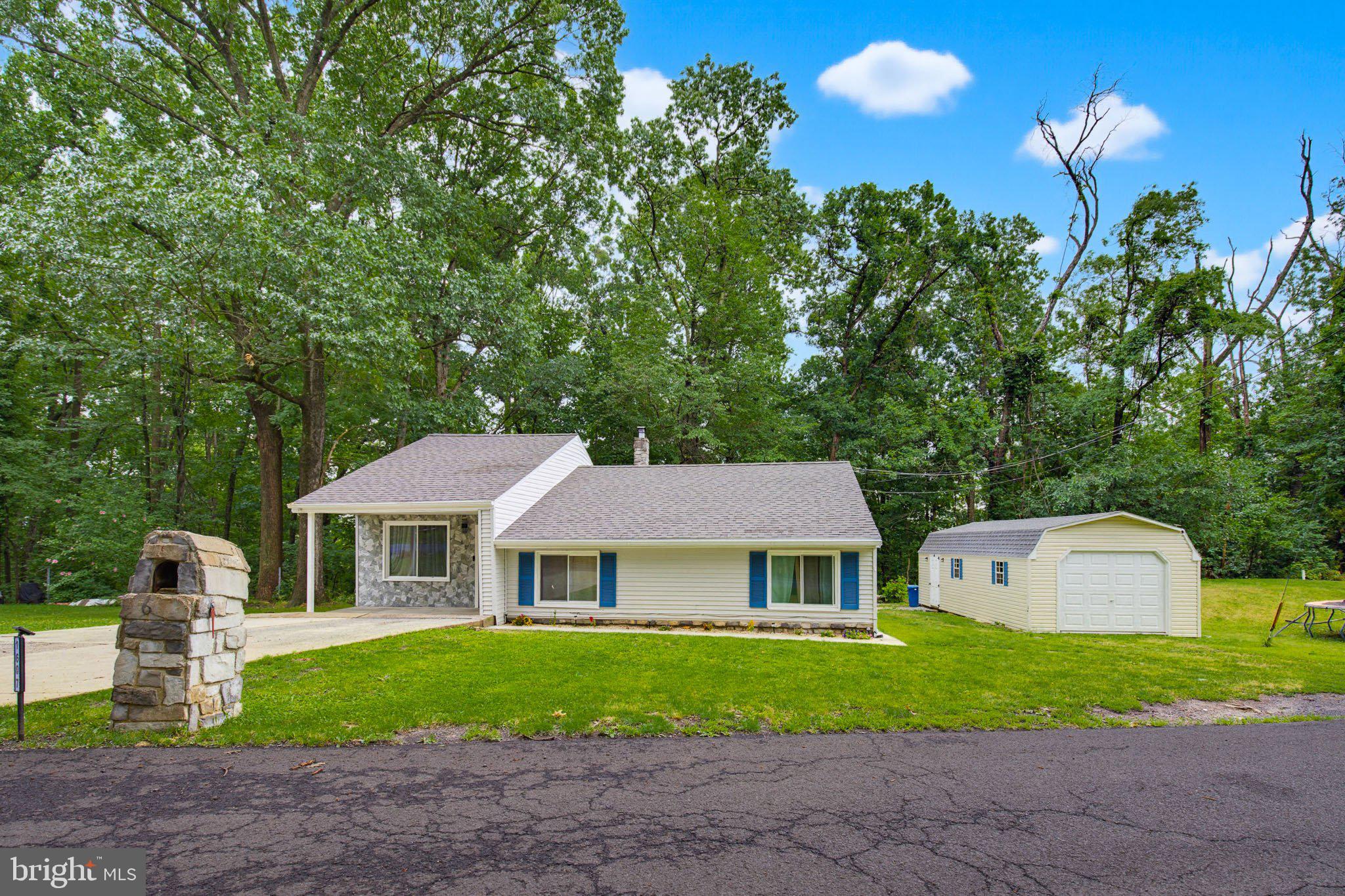 1607 Holtz Road Enola, PA 17025 - Photo 2 of 39