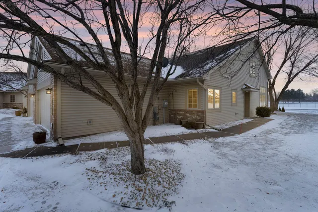 $375,000 | 2971 David Circle, Little Canada, MN 55117