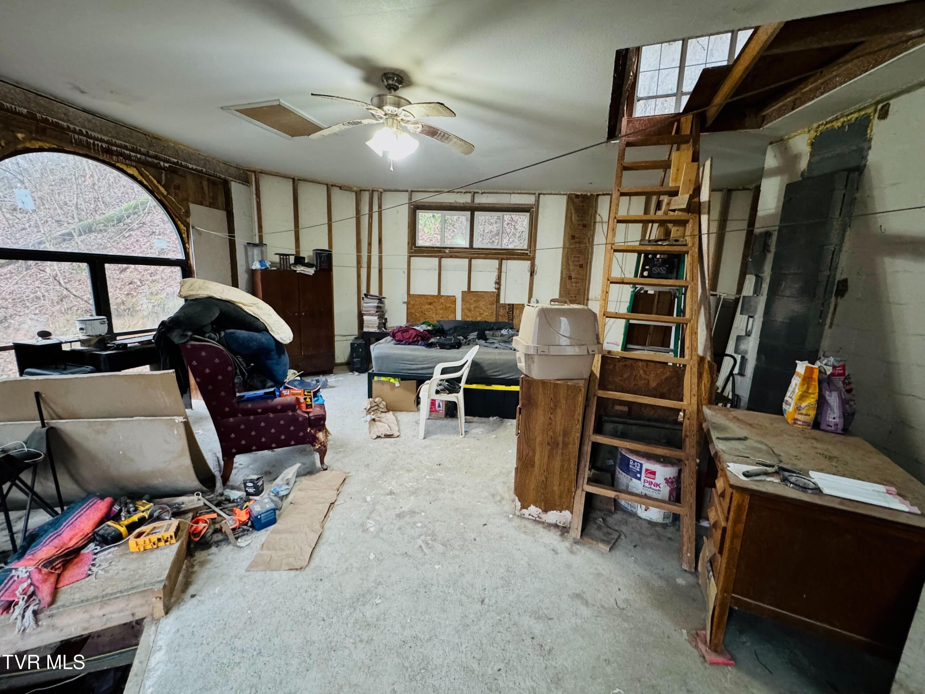 115 Old Cemetery Road Greeneville, TN 37745 - Photo 5 of 17 IMG_6616