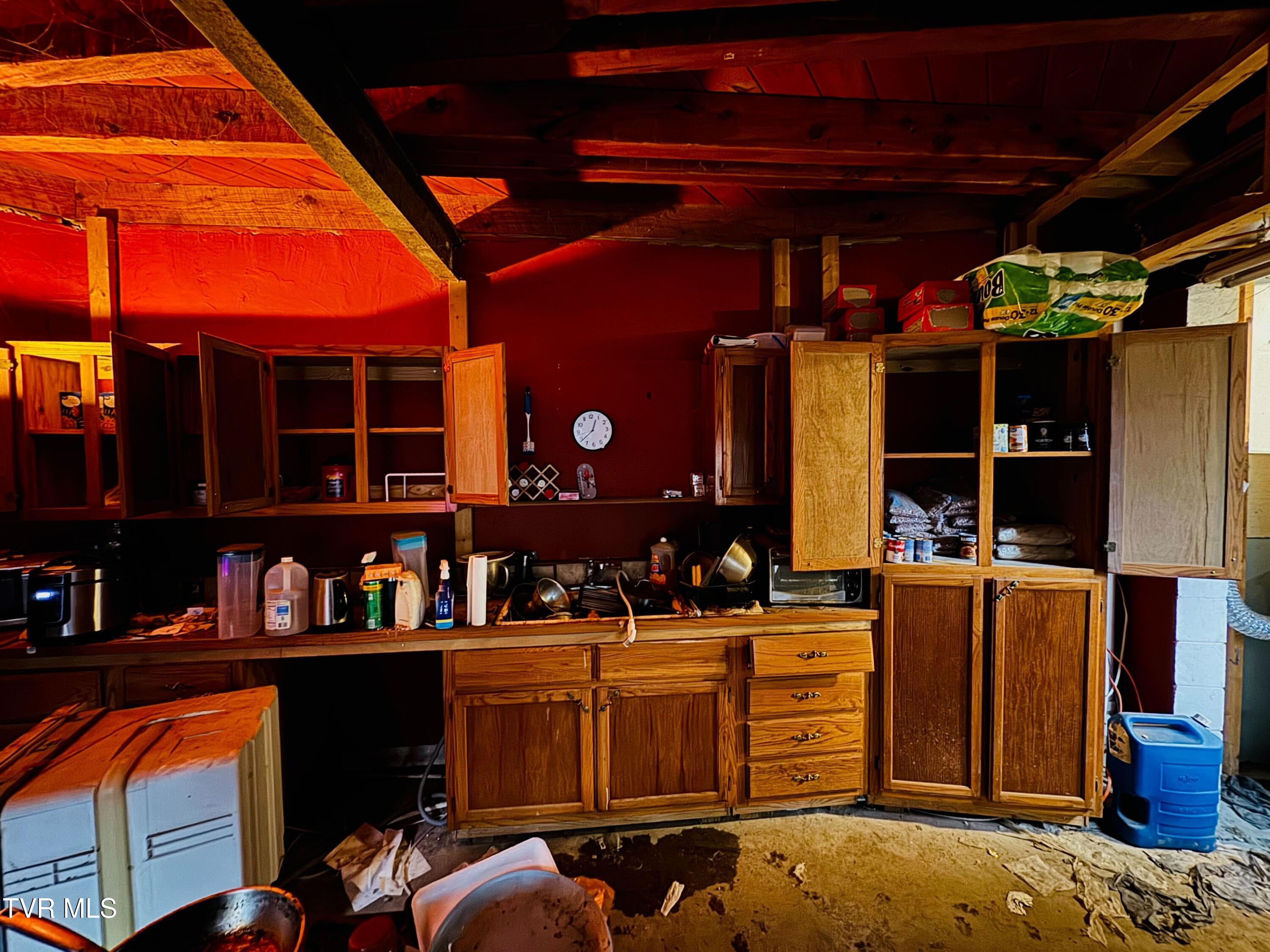 115 Old Cemetery Road Greeneville, TN 37745 - Photo 7 of 17 IMG_6624