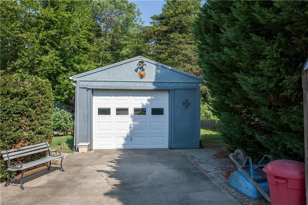 721 Guilford Road Jamestown, NC 27282 - Photo 25 of 29 Gallery Image 25