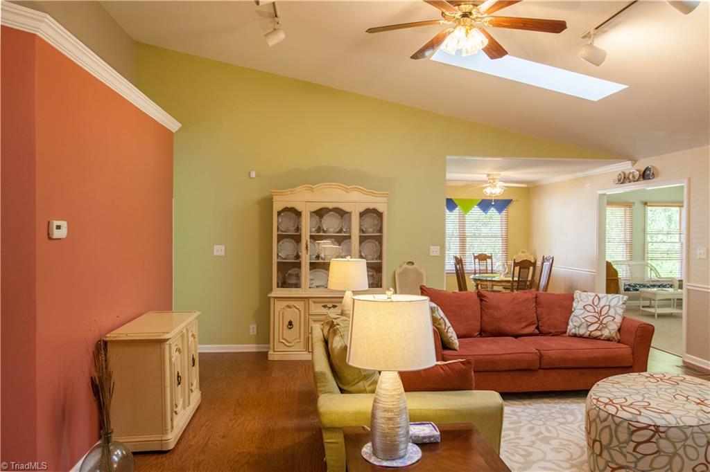721 Guilford Road Jamestown, NC 27282 - Photo 7 of 29 Gallery Image 7