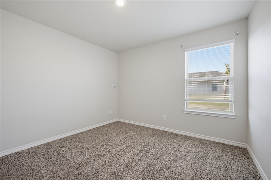 208 Oxford Road Sinton, TX 78387 - Photo 20 of 28 Gallery Image 20