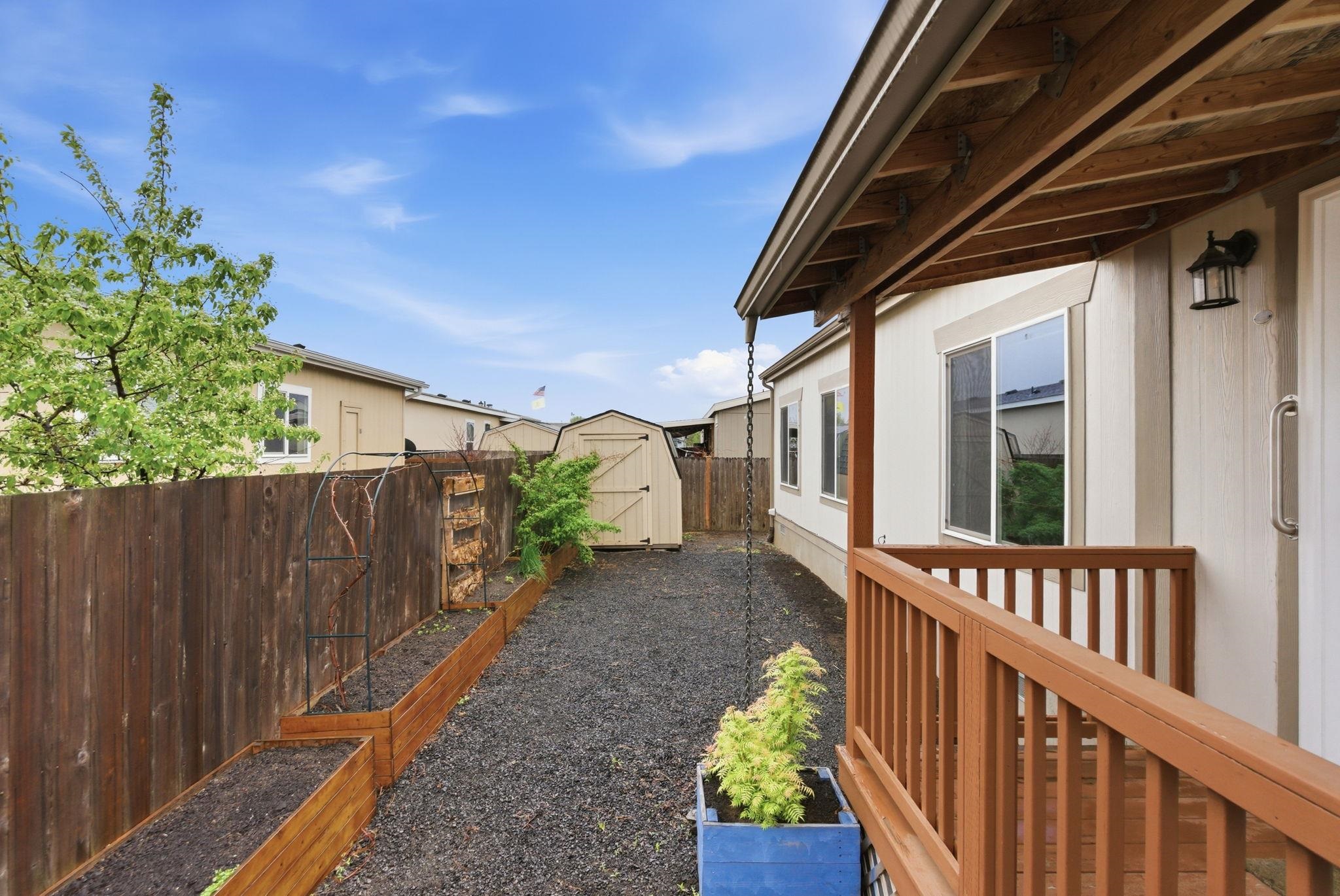 10510 West Richland Road, Unit 129 Cheney, WA 99004 - Photo 38 of 43