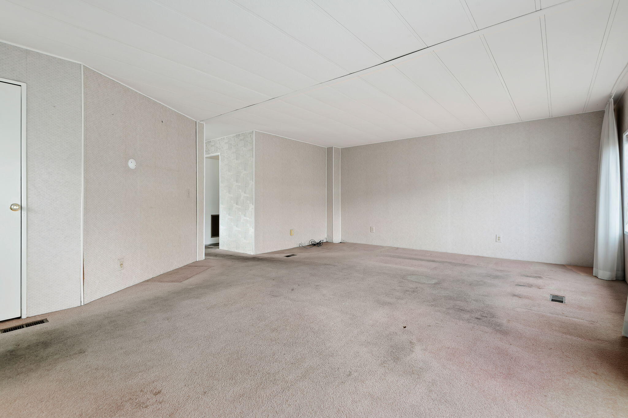 333 Old Mill Road, Unit 157 Santa Barbara, CA 93110 - Photo 5 of 12 a view of an empty room and natural light