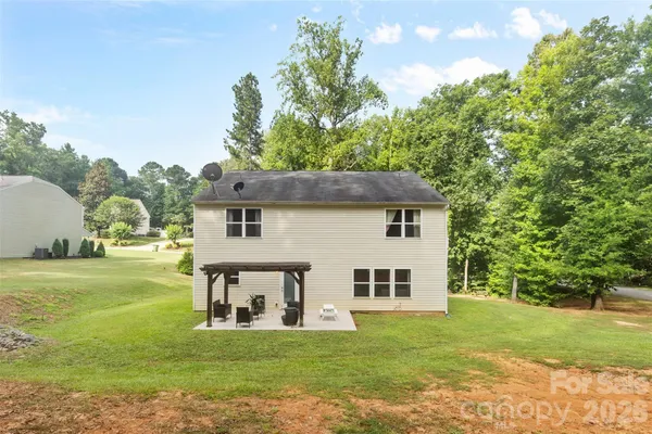 $365,000 | 1528 Magnolia Drive, Lancaster, SC 29720