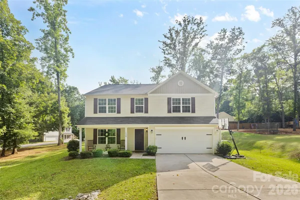 $365,000 | 1528 Magnolia Drive, Lancaster, SC 29720