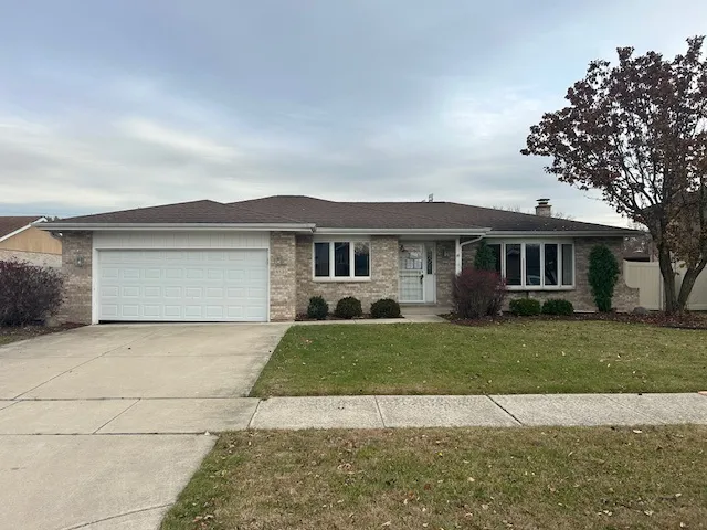 $285,000 | 18539 Country Lane, Lansing, IL 60438