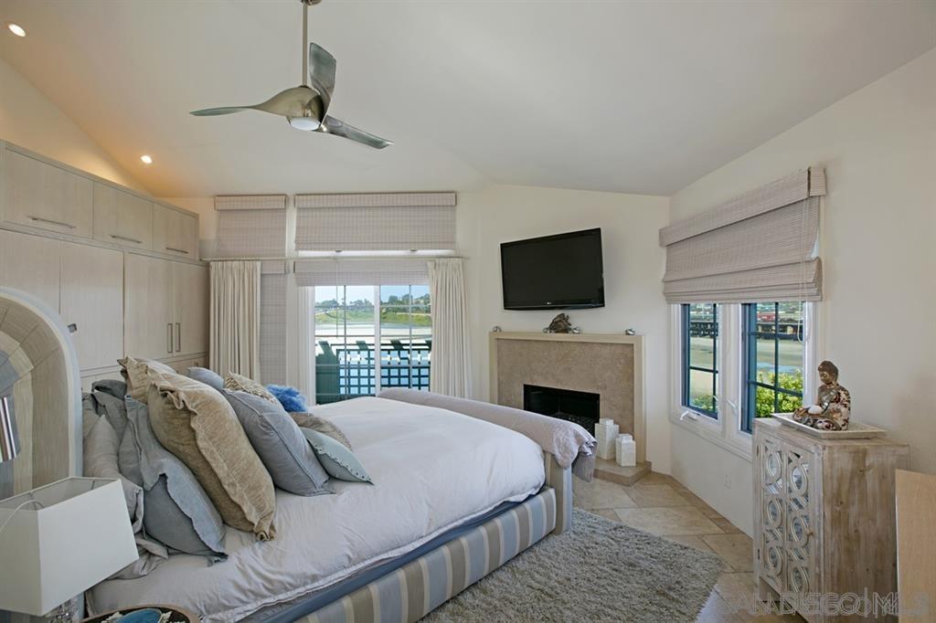 2923 Sandy Pointe, Unit 8 Del Mar, CA 92014 - Photo 16 of 23