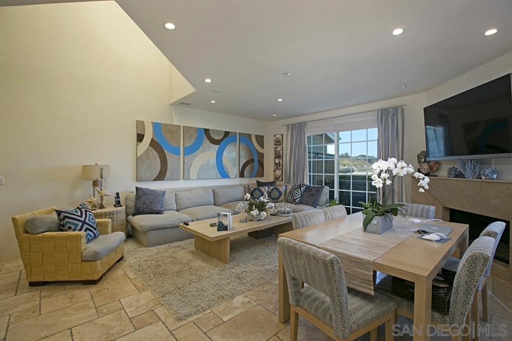 2923 Sandy Pointe, Unit 8 Del Mar, CA 92014 - Photo 8 of 23