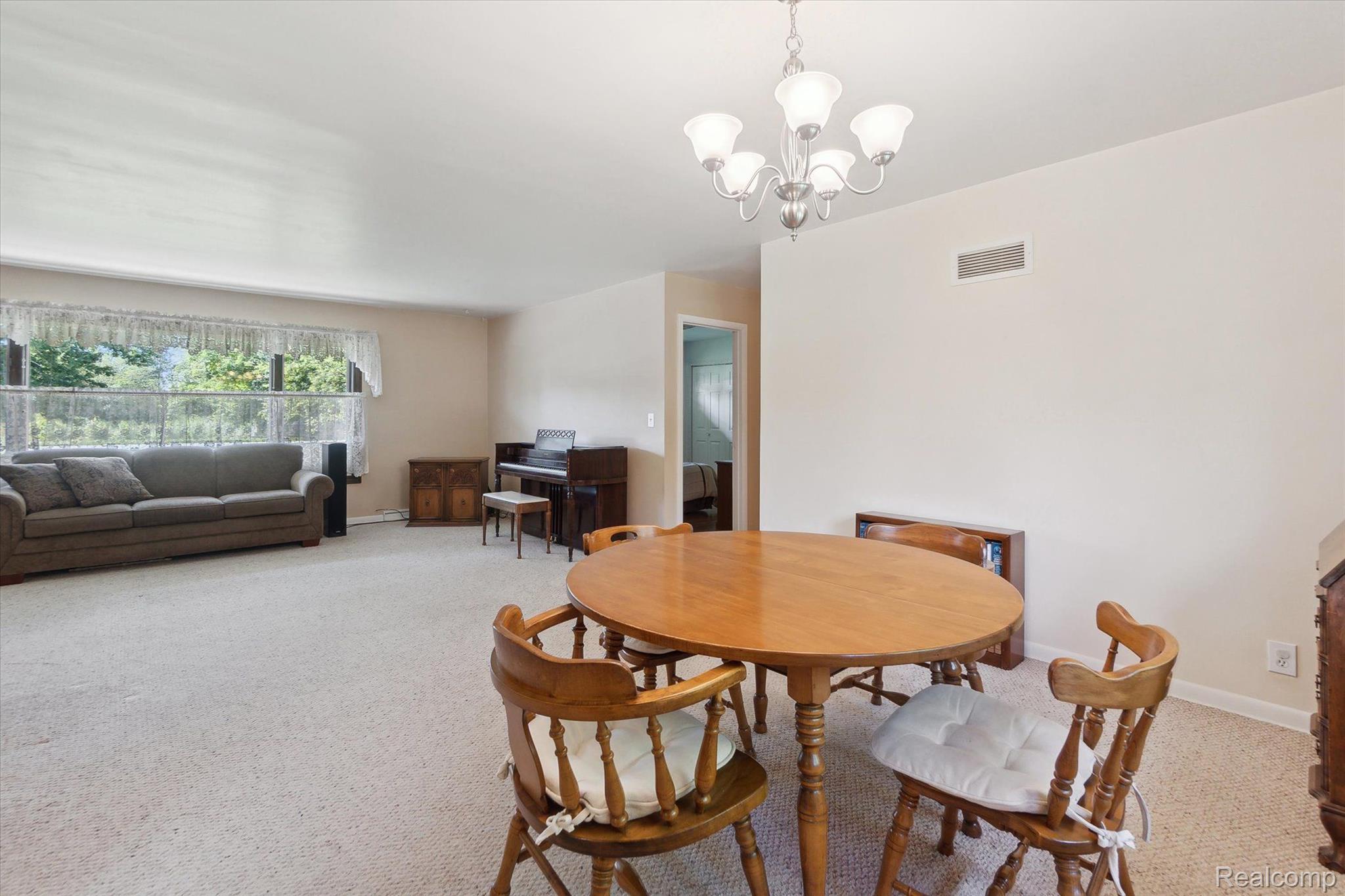 4103 Lapeer Road Burton, MI 48509 - Photo 9 of 15 Gallery Image 9