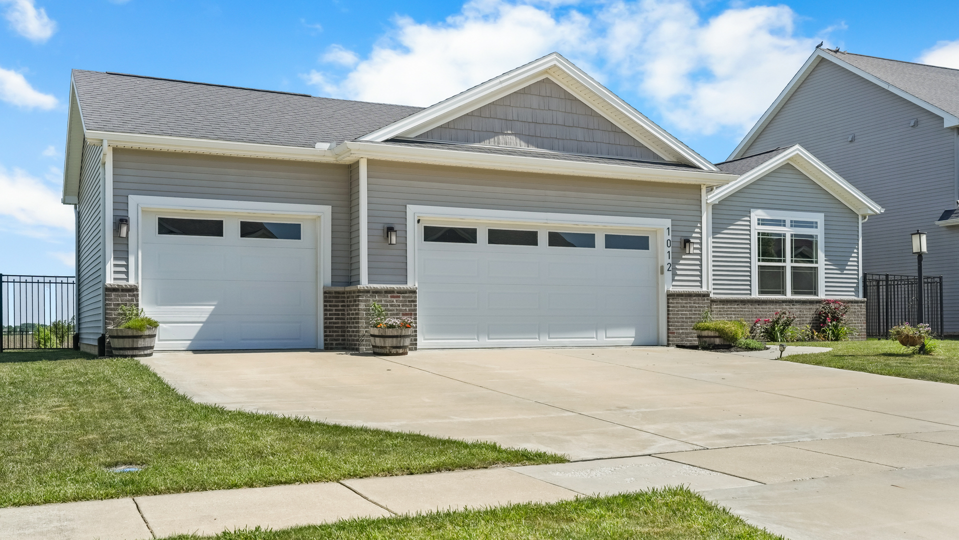 1012 Declaration Drive Savoy, IL 61874 - Photo 2 of 48