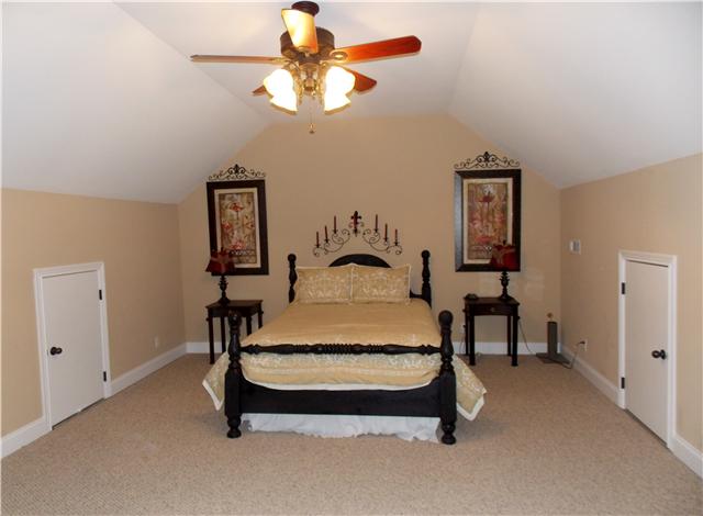 2830 Burgess Gower Road Springfield, TN 37172 - Photo 18 of 20 4th Large Bedroom perfect for Guests with access to the Bonus Room and 3/4 Bath.