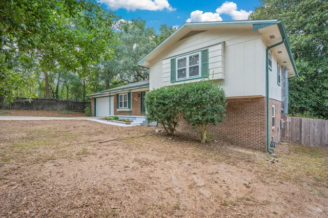 $465,000 | 2401 Roberts Drive, Niceville, FL 32578
