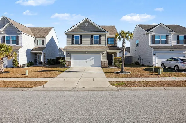 $400,000 | 211 Daniels Creek Circle, Goose Creek, SC 29445