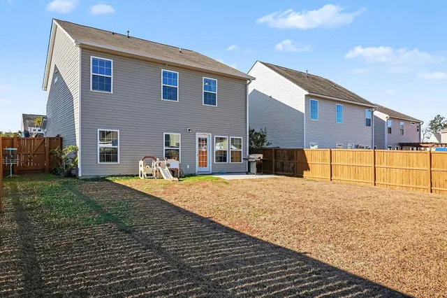 $400,000 | 211 Daniels Creek Circle, Goose Creek, SC 29445