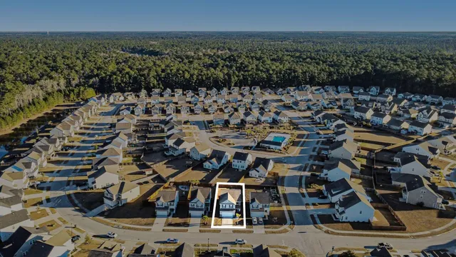 $400,000 | 211 Daniels Creek Circle, Goose Creek, SC 29445