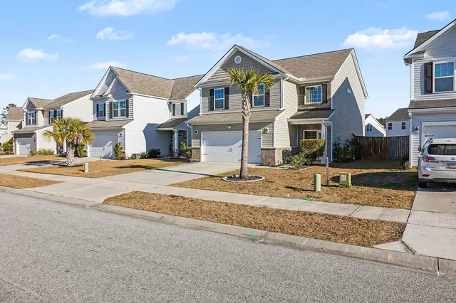 $400,000 | 211 Daniels Creek Circle, Goose Creek, SC 29445