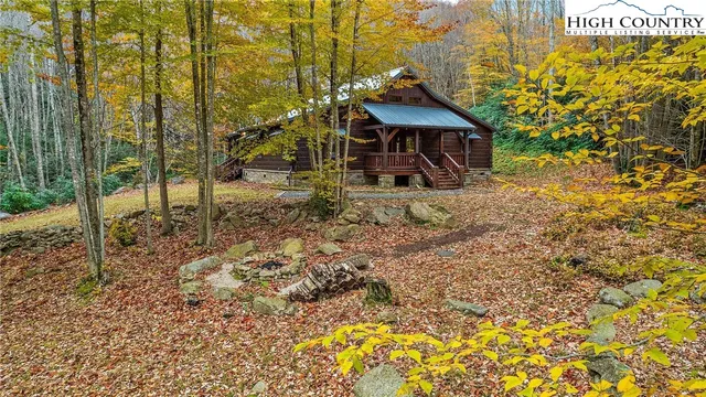 $699,000 | 133 Buckeye Ridge Road, Beech Mountain, NC 28604