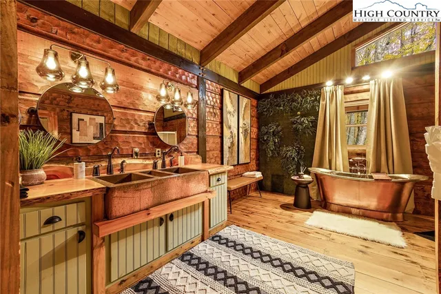 $699,000 | 133 Buckeye Ridge Road, Beech Mountain, NC 28604