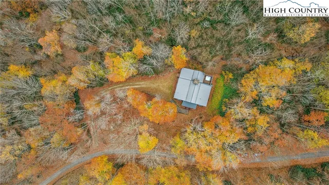 $699,000 | 133 Buckeye Ridge Road, Beech Mountain, NC 28604