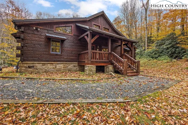$699,000 | 133 Buckeye Ridge Road, Beech Mountain, NC 28604