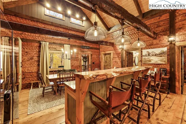 $699,000 | 133 Buckeye Ridge Road, Beech Mountain, NC 28604