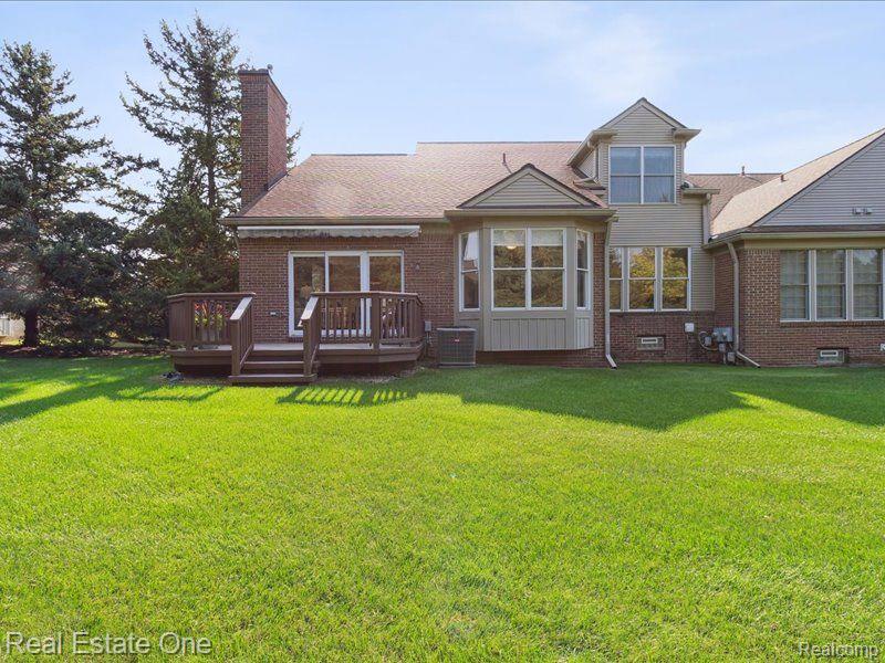 1510 Ford Court Rochester, MI 48306 - Photo 37 of 42