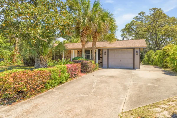 $315,000 | 417 Sherry Circle Northwest, Fort Walton Beach, FL 32548