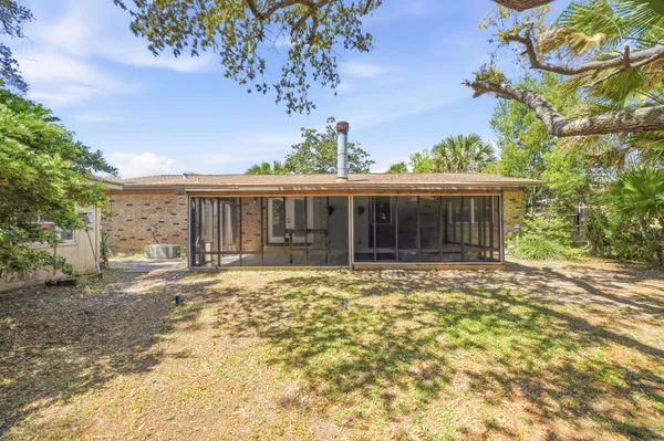 $315,000 | 417 Sherry Circle Northwest, Fort Walton Beach, FL 32548