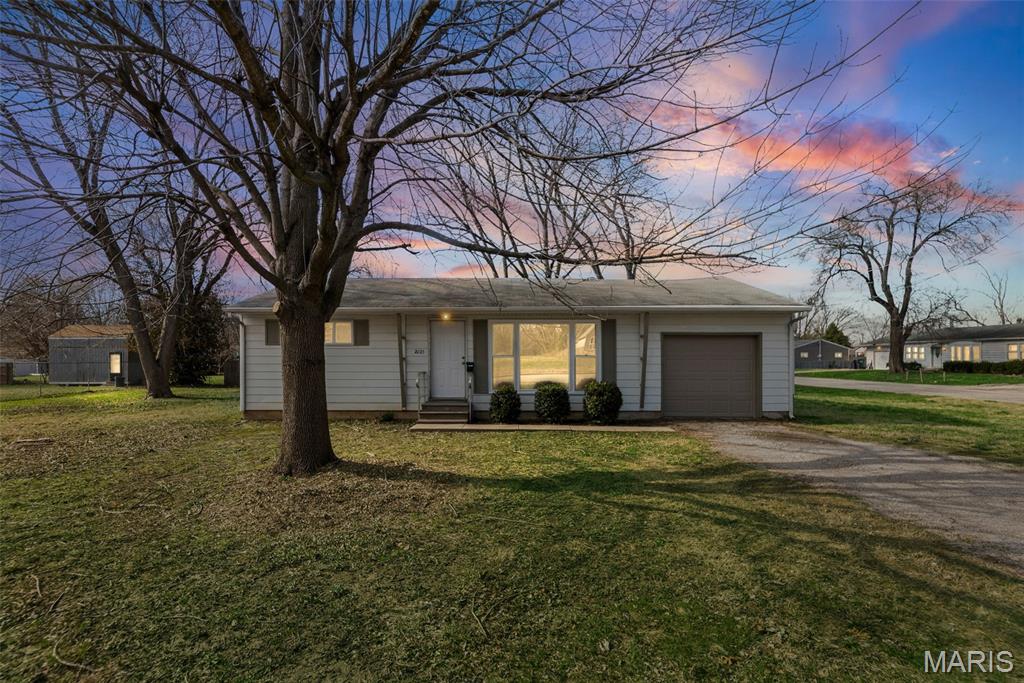 2125 East B Street Belleville, IL 62221 - Photo 3 of 25