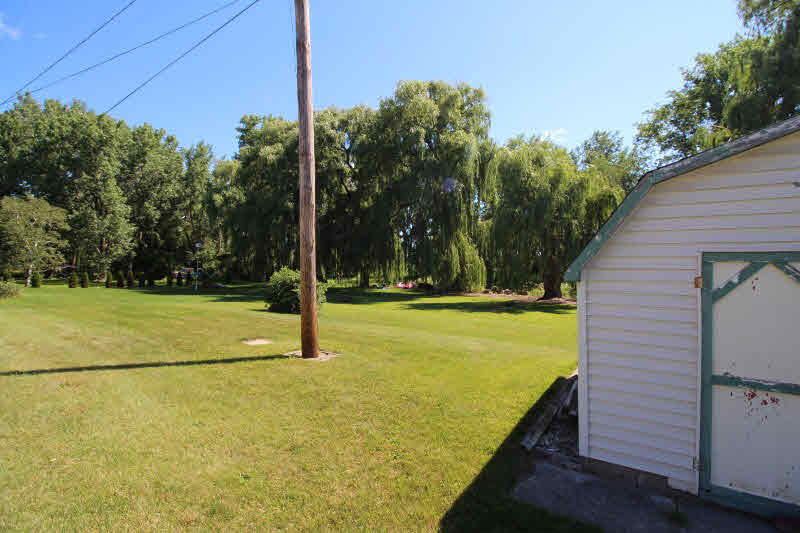 222 North Huron Road Linwood, MI 48634 - Photo 12 of 29