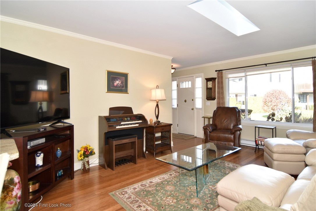 12 Fox Ridge Crescent, Unit 12 Warwick, RI 02886 - Photo 3 of 32 Gallery Image 3