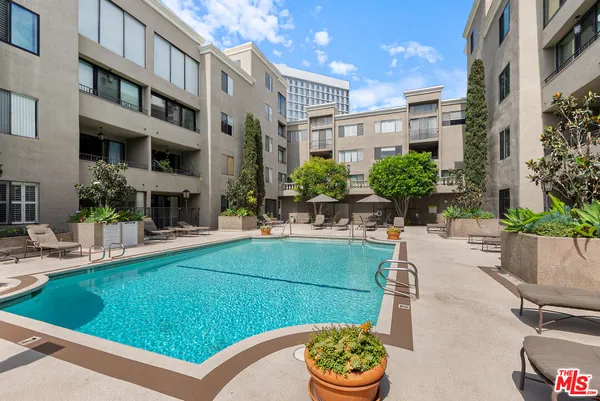 $6,400 | 8455 Fountain Avenue, Unit 308, West Hollywood, CA 90069