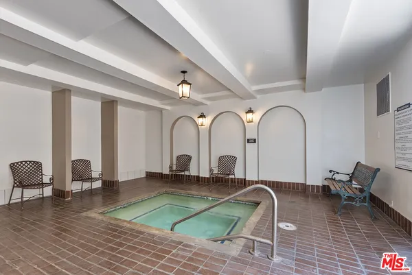 $6,400 | 8455 Fountain Avenue, Unit 308, West Hollywood, CA 90069