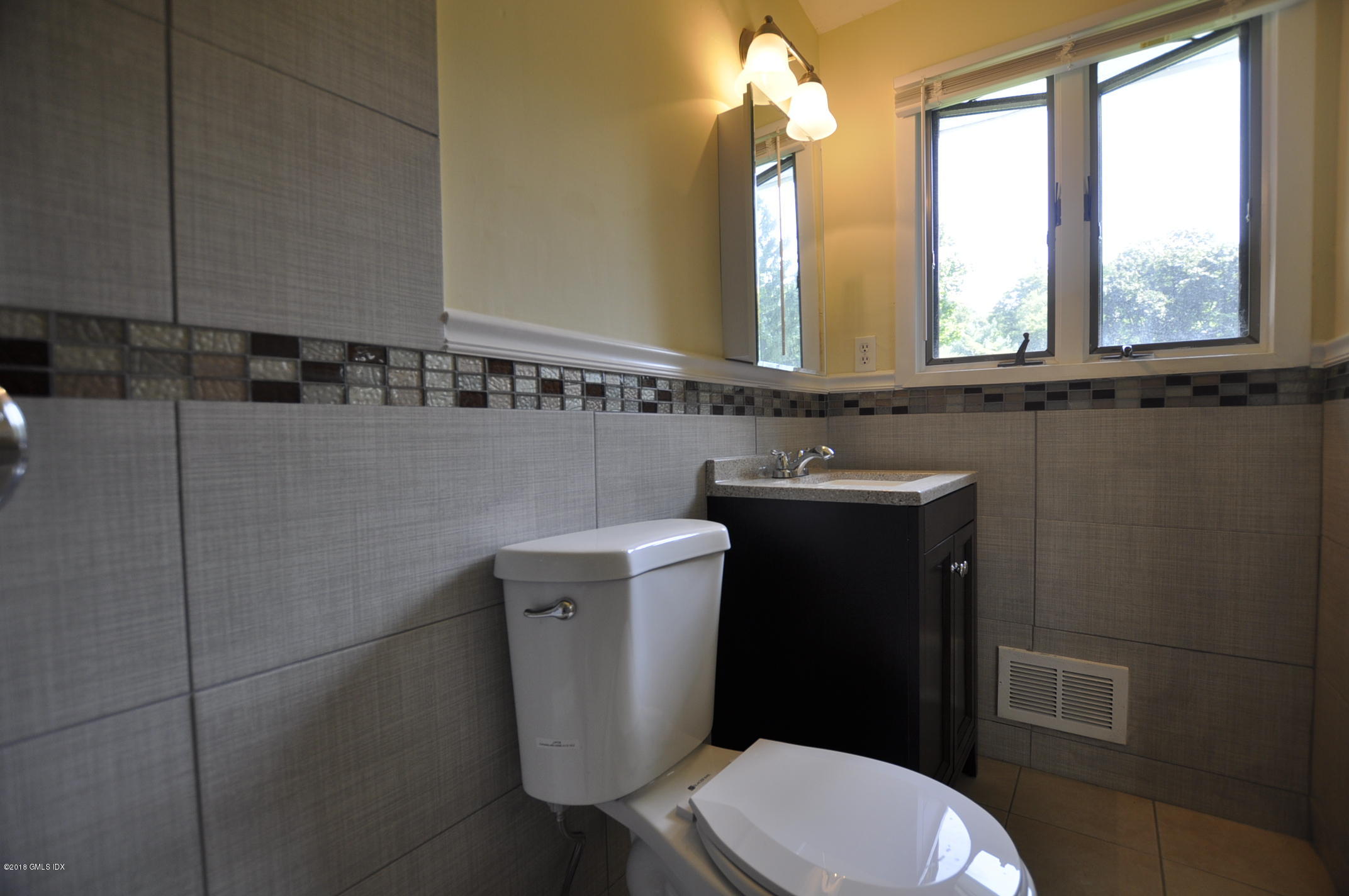 38 Crawford Terrace Riverside, CT 06878 - Photo 25 of 31 Master bath 5