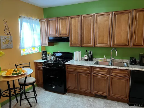 $299,000 | 1337 Madison Street, Syracuse, NY 13210
