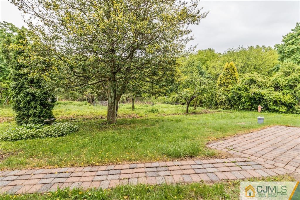 81 Farrington Road Old Bridge, NJ 07747 - Photo 5 of 49 Gallery Image 5