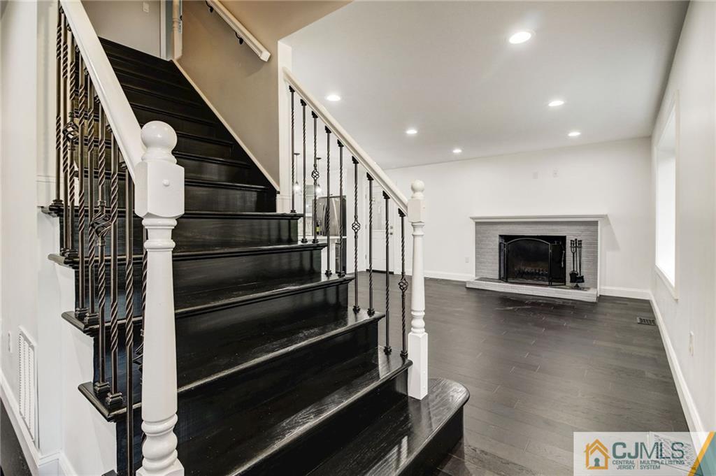 81 Farrington Road Old Bridge, NJ 07747 - Photo 10 of 49 Gallery Image 10